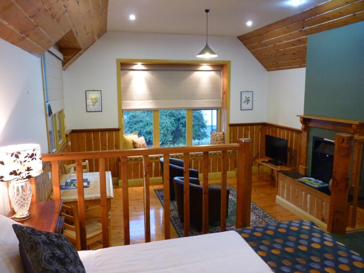 Bushman'S At Strahan Aparthotel Exterior foto