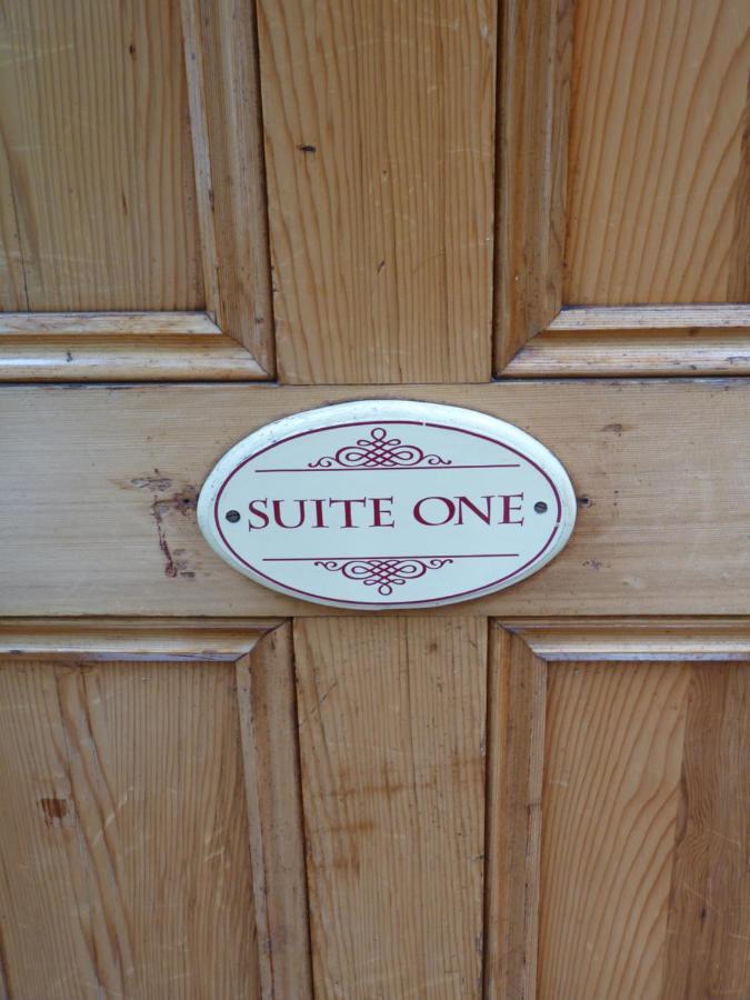 Bushman'S At Strahan Aparthotel Exterior foto